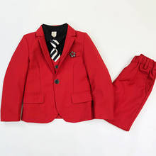 Комплект одежды для мальчиков из трех предметов: Блейзер, жилет, брюки 2024 - купить недорого