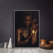 Mujer Africana desnuda negra y dorada con Collar, pintura en lienzo, carteles e impresión, imagen artística de pared escandinava para sala de estar 2024 - compra barato