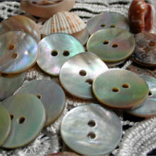 Botones de costura de concha redonda de 10mm, botones de concha Natural de 2 agujeros, Color nácar japonés, 100 Uds. 2024 - compra barato