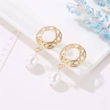 Pendientes geométricos de perlas huecas de malla redonda coreana para mujer y niña, colgante de orejas doradas, joyería de moda 2024 - compra barato