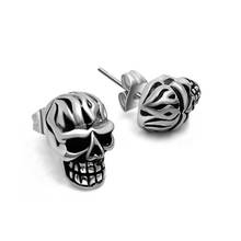 Pendientes de plata con forma de calavera para hombre y mujer, aretes de estilo Punk, joyería de esqueleto de motorista, regalo de fiesta Unisex 2024 - compra barato