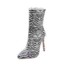 Женские ботинки с мехом и пряжкой, повседневные ботинки на высоком каблуке 12 см, с круглым носком, большой размер 33-48, для зимы, 8-8 2024 - купить недорого