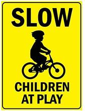Предупредительный знак медленные дети в игре с символом велосипеда дорожный знак деловой знак Алюминиевый металлический жестяной знак 2024 - купить недорого