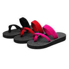 Chanclas ligeras de suela suave para mujer, zapatillas informales de suela gruesa, con Clip, para playa, Verano 2024 - compra barato