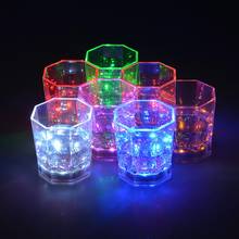 Taza de vidrio con luz LED intermitente, vaso de vidrio octogonal que cambia de Color para cerveza, whisky, cóctel, Bar, KTV, 170ml 2024 - compra barato