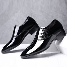 Sapato masculino de luxo, clássico, de bico fino, calçado slip-on, couro sintético, sapatos de casamento preto, sapato formal oxford, tamanho 48 2024 - compre barato