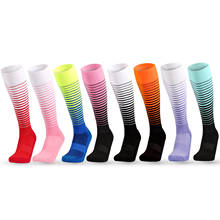 Meias de compressão cor gradiente, meias de compressão 7 cores, toalha fundo grosso e colado, meias esportivas de futebol, unissex, inverno 2024 - compre barato