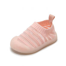 2020 Новая летняя сетчатая детская обувь, дышащая нескользящая обувь для малышей, нескользящая Мягкая подошва, повседневная обувь для мальчиков и девочек 2024 - купить недорого