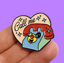 Call Me Toy Phone Love Heart Brooch Pins Enamel Metal Badges Lapel Pin Brooches Jackets Jeans Fashion Jewelry Accessories 2024 - buy cheap
