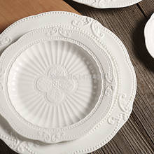 Plato de porcelana blanca aristocrático de estilo europeo, plato de cena occidental con disco en relieve, plato de postre, plato de pastel 2024 - compra barato