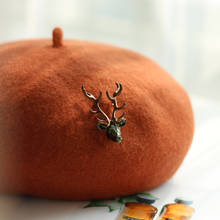 Осенне-зимняя теплая шерстяная шапка, женская шапка в стиле ретро с изображением японского оленя, Джокера, художника, берет Mori elk pin 2024 - купить недорого