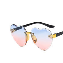 Детские милые Солнцезащитные очки без оправы в форме сердца, Детские Модные солнцезащитные очки с серыми, розовыми и красными линзами для мальчиков и девочек с защитой UV400 2024 - купить недорого