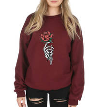 Sudadera con estampado de Rosa y esqueleto para mujer, prenda de vestir informal con estampado artístico de rosa, ideal para Halloween, Tops vintage de otoño e invierno 2024 - compra barato