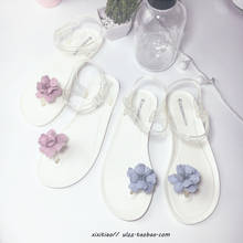 Sandálias femininas de verão estilo europeu, nova versão coreana, com flores, pé plano, sandálias e chinelos, sapatos de praia para férias, 2020 2024 - compre barato