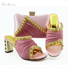 Zapatos italianos de Punta abierta y monedero para mujer, Sandalias de tacón cuadrado de estilo africano, zapatos y bolsa para boda, superventas, color rosa 2024 - compra barato