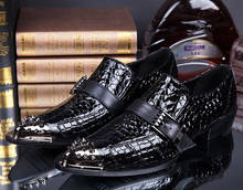Cristia Bella-zapatos de cuero genuino para hombre, calzado Formal clásico negro con remaches de Metal y hebilla de punta estrecha, zapatos de negocios masculinos de moda para fiesta 2024 - compra barato