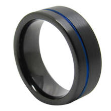 Anillo de pulgar de tungsteno negro de 8mm de ancho para hombre, acabado cepillado con rayas de Color azul, ajuste cómodo, tamaño de la banda 6-13 2024 - compra barato