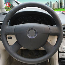 LQTENLEO-Protector de cuero Artificial para volante de coche, cosido a mano, color negro, para Volkswagen VW Passat B6 2024 - compra barato