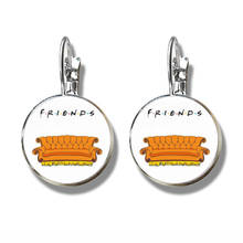 Pendientes de la serie de TV Friends para mujer y niña, joyería clásica con logotipo Central Perk, cabujón de cristal, gancho francés, abalorio, regalo 2024 - compra barato