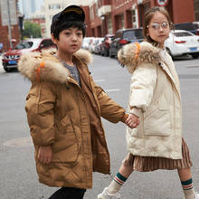 Детский Зимний пуховик 2019 года модная куртка для девочек теплая длинная одежда с меховым воротником пальто с капюшоном одежда для маленьких мальчиков 2024 - купить недорого