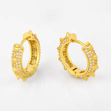 Серьги-кольца женские маленькие золотистые круглые с фианитом 2024 - купить недорого
