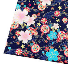 Tela azul oscuro de flores de estilo japonés, tela de algodón bronceada para coser Kimono, muñecas y bolsos, costura de retales 2024 - compra barato