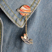 Планета Сатурн астронавт парусный спорт кролик металлический Мультяшные Броши Булавки цепи кнопки Pin джинсовая куртка значок-булавка на подарок, ювелирные изделия в качестве подарка 2024 - купить недорого