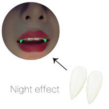 Favores inofensivos para festa de halloween, 2 peças, favores para festa, faróis de vampiros luminosos falsos, dentes, dentaduras, fácil de usar 2024 - compre barato