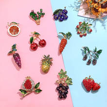 QIDIAN-broche de cristal de fruta colorida hermosa, broche coreano de dibujos animados de uva fresca, fresa, rábano, Pin, bufanda, accesorios de cárdigan 2024 - compra barato