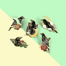 Alfileres esmaltados de cuervo negro, broches personalizados de plumas de pájaro, Luna, flores, bolso, Pin de solapa, insignia, joyería gótica Punk, regalo para amigos 2024 - compra barato