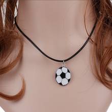 Ожерелье женское из эмали, винтажное ожерелье с кулоном в виде футбольного футбола, черная кожа, массивное Ювелирное Украшение для женщин и спорта 2024 - купить недорого
