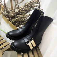 Botas de Mujer de diseñador de marca, zapatos de Invierno de tacón grueso, botines de caballero con decoración de Metal para Mujer, Botas de cuero negro para Mujer, Invierno 2019 2024 - compra barato