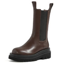 Botas de couro genuíno e genuíno, botas femininas de sola grossa estilo britânico e plataforma no tornozelo, tamanhos 33 a 43, 2022 2024 - compre barato