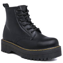 Botas medianas de suela gruesa para mujer, botines de charol con 6 agujeros, a la moda, para invierno, para estudiantes británicos 2024 - compra barato