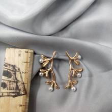 Pendientes de estilo Oorbellen para mujer, aretes femeninos de moda limitada, temperamento Joker, restauración de formas antiguas de personas, D30, 2019 2024 - compra barato