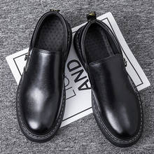 Sapatos masculinos casuais de couro, calçados com fundo grosso e impermeável de marca da moda para negócios, em estilo britânico e preto, para primavera, 2020 2024 - compre barato