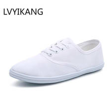 Lvyikang tênis feminino de lona, calçado feminino respirável de marca da moda, sapatos baixos para mulheres, tênis branco, plus size 35-42 xh15, novo, 2019 2024 - compre barato