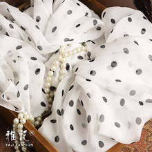 Pañuelo de seda con estampado para mujer, bufanda larga de seda con estampado de puntos blancos y negros, para primavera, otoño e invierno, 2020, 100% 2024 - compra barato