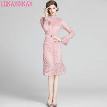 LUKAXSIKAX 2020 Новое весенне-осеннее женское платье со стоячим воротником и длинным рукавом, высококачественное розовое кружевное платье с узором в виде листьев, платье с поясом 2024 - купить недорого