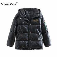 VomVoa mujer nueva colección de invierno chaqueta negro brillante corto invierno edredón de algodón con capucha mujeres cálido abrigo Parker de relleno de algodón 2024 - compra barato