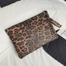Bolso de mano de piel sintética para mujer, pochette de piel sintética con estampado de leopardo, a la moda 2024 - compra barato