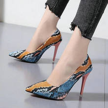 Stiletto saltos altos bombas de pele de cobra bombas dedo do pé apontado sapatos femininos rasas sapatos de festa senhoras primavera tamanho grande 42 dropship 2024 - compre barato