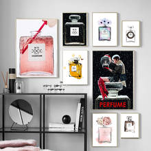 Женский модный постер в виде флакона духов с розовыми пионами, фотография для спальни, гостиной, домашний декор 2024 - купить недорого