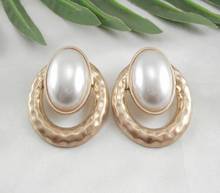 Jewelry customized irregular retro alloy inlaid with pearl atmospheric texture and matching earrings 2024 - buy cheap