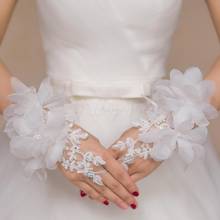 2019 Hot Sale High Quality White Short Paragraph Elegant Rhinestone Bridal Wedding Gloves Wedding accessories 2024 - buy cheap