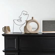 Escultura de personaje abstracto para decoración del hogar, figuritas hechas a mano de líneas negras de Metal nórdico, arte para regalo, novedad de 2021 2024 - compra barato