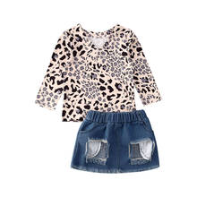 От 1 до 5 лет комплекты одежды для маленьких девочек летние футболки с длинными рукавами и леопардовым принтом + рваные джинсовые юбки 2024 - купить недорого