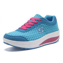 Zapatos deportivos de gran oferta para mujer, zapatillas de tenis para exteriores, calzado atlético para caminar y trotar, aumento de altura, 2021 2024 - compra barato