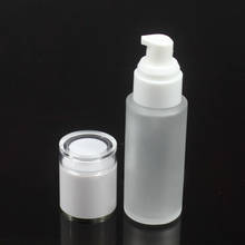 Botella de vidrio esmerilado 60ml con blanco dispensador con pulsador blanco y tapa para la loción base con suero Emulssion usando embalaje cosmético 2024 - compra barato