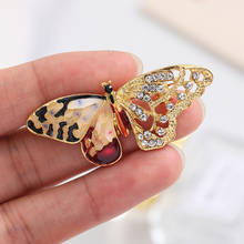 Broche de mariposa con diamantes de imitación, broche de insectos de cristal para mujer, regalo de joyería para fiesta de banquete 2024 - compra barato